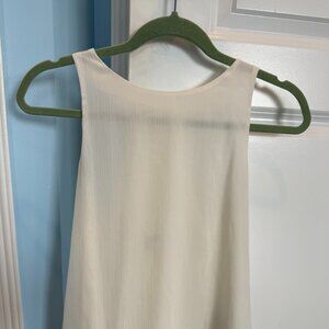 BANANA REPUBLIC OFF WHITE SLEEVELESS SHIRT, SIZE XS PETITE